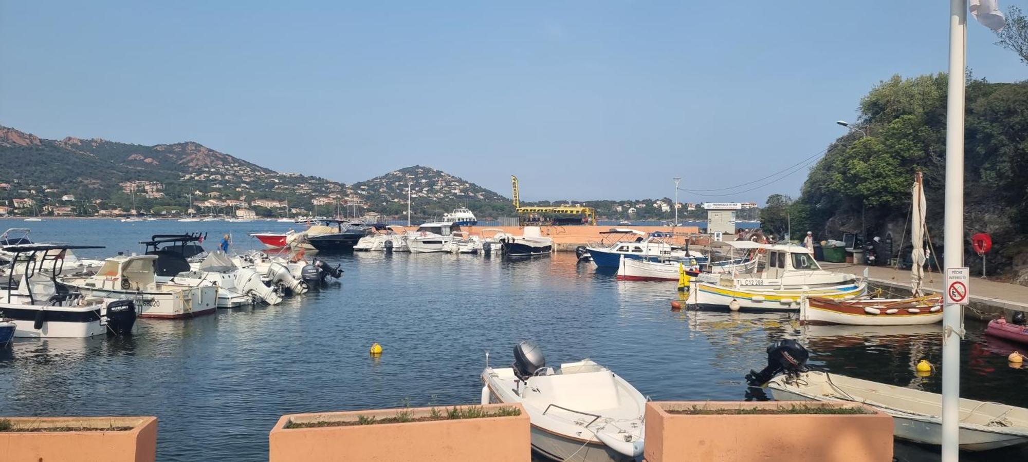 Agay Cap Esterel Village Allee Fleurs - F2 Clim Vue Golf Et Mer - Grande Terrasse Plein Sud Saint-Raphaël Eksteriør bilde