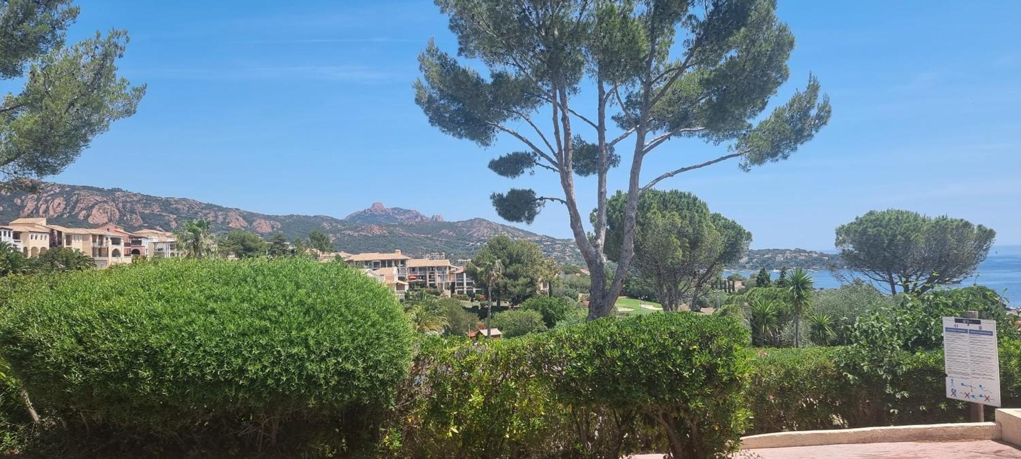 Agay Cap Esterel Village Allee Fleurs - F2 Clim Vue Golf Et Mer - Grande Terrasse Plein Sud Saint-Raphaël Eksteriør bilde