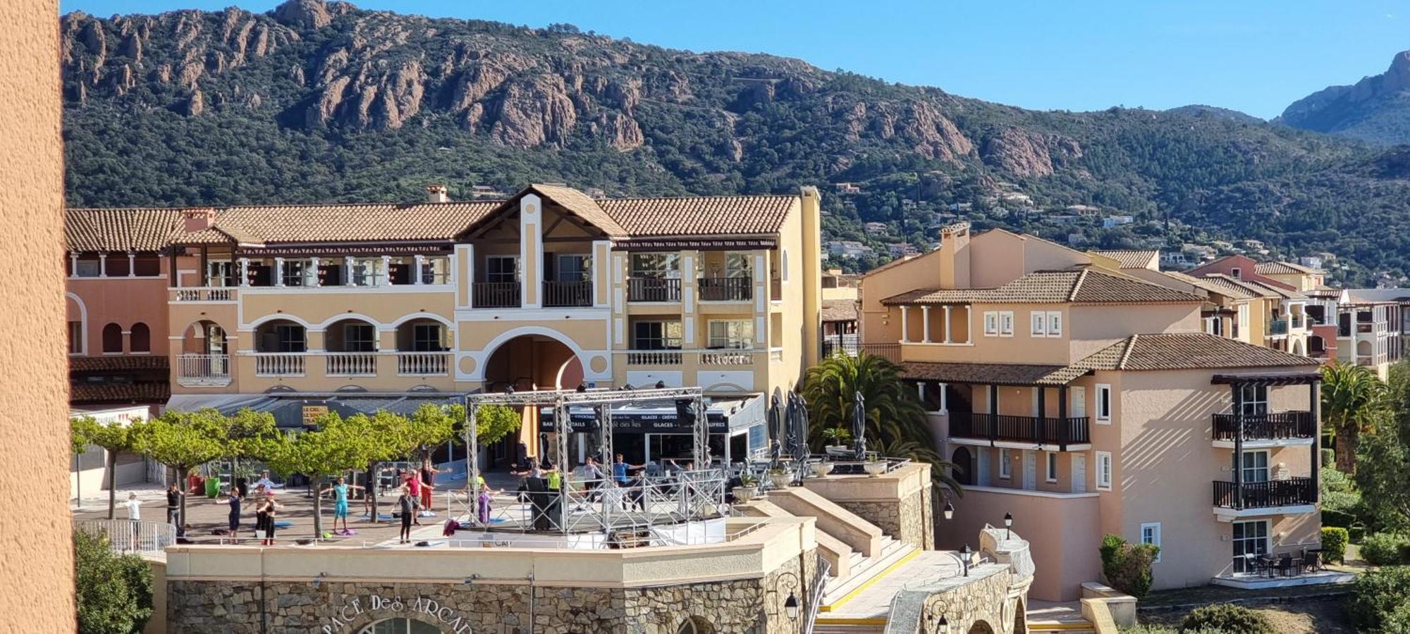 Agay Cap Esterel Village Allee Fleurs - F2 Clim Vue Golf Et Mer - Grande Terrasse Plein Sud Saint-Raphaël Eksteriør bilde